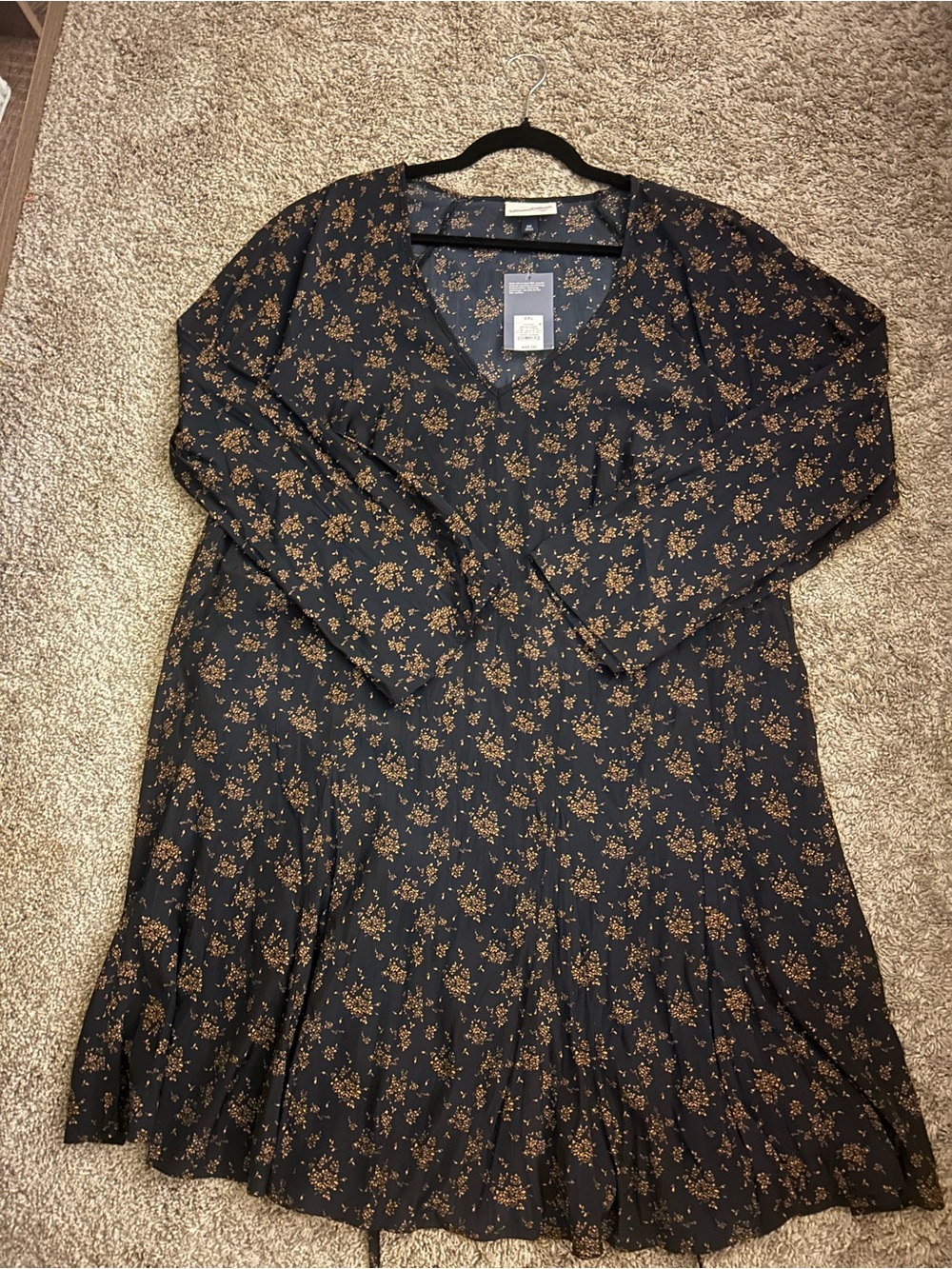 Universal Thread Black Long-Sleeve Floral Midi Dress with Tan Print